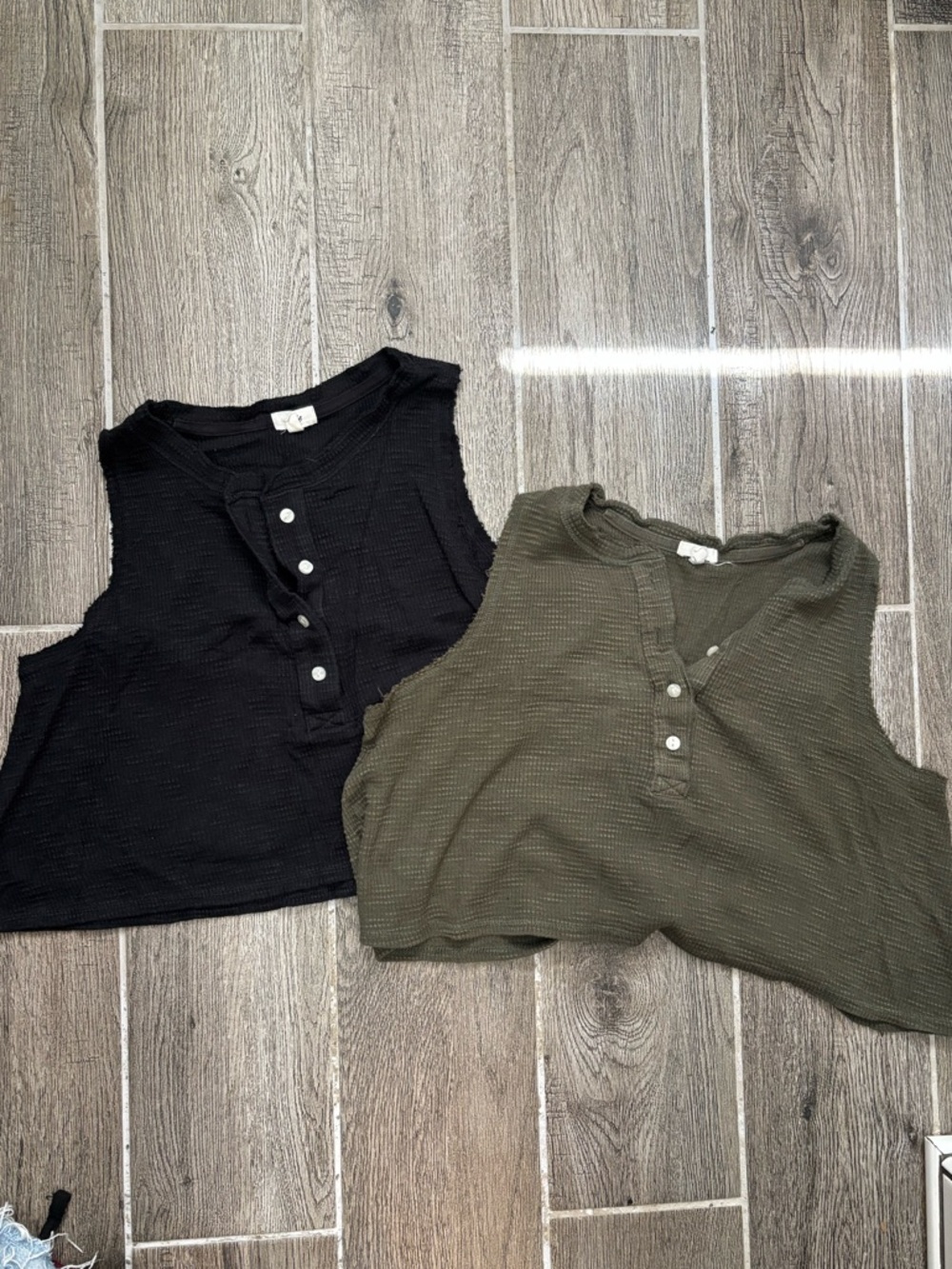 Aerie Waffle Knit Henley Crop Tank Top - Black & Olive